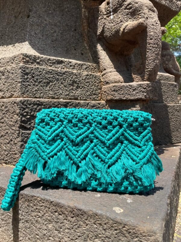Noir Knot Clutch – Sea Green